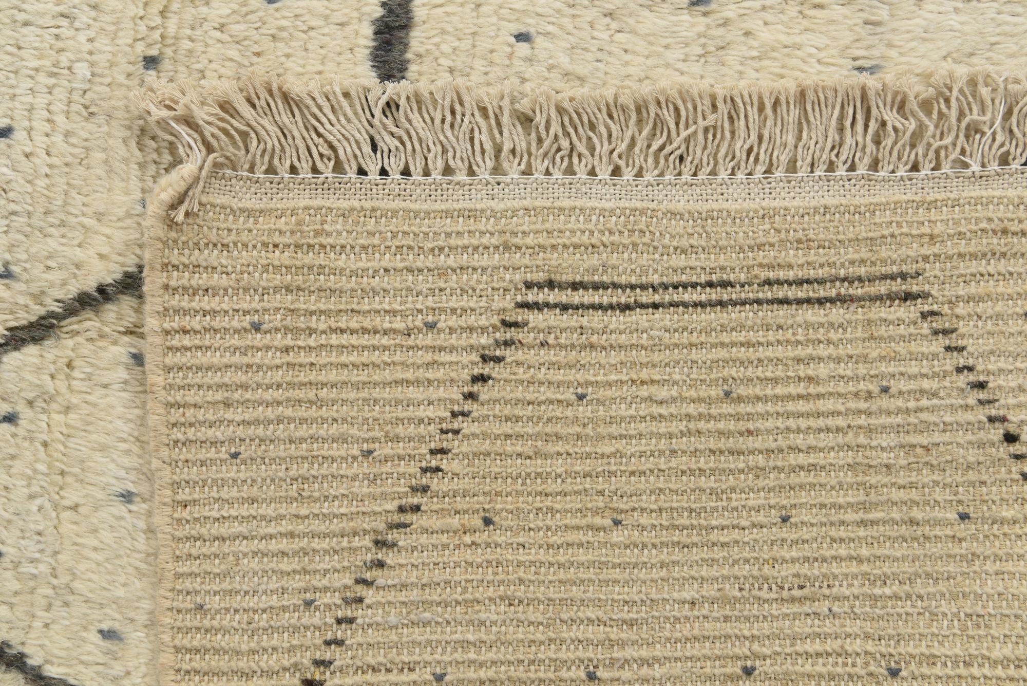 6' 1 x 9' Hand Knotted Moroccan Wool Rug