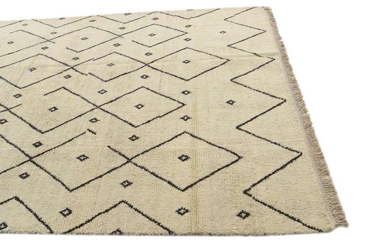 6' x 9' 3 Hand Knotted Moroccan Wool Rug