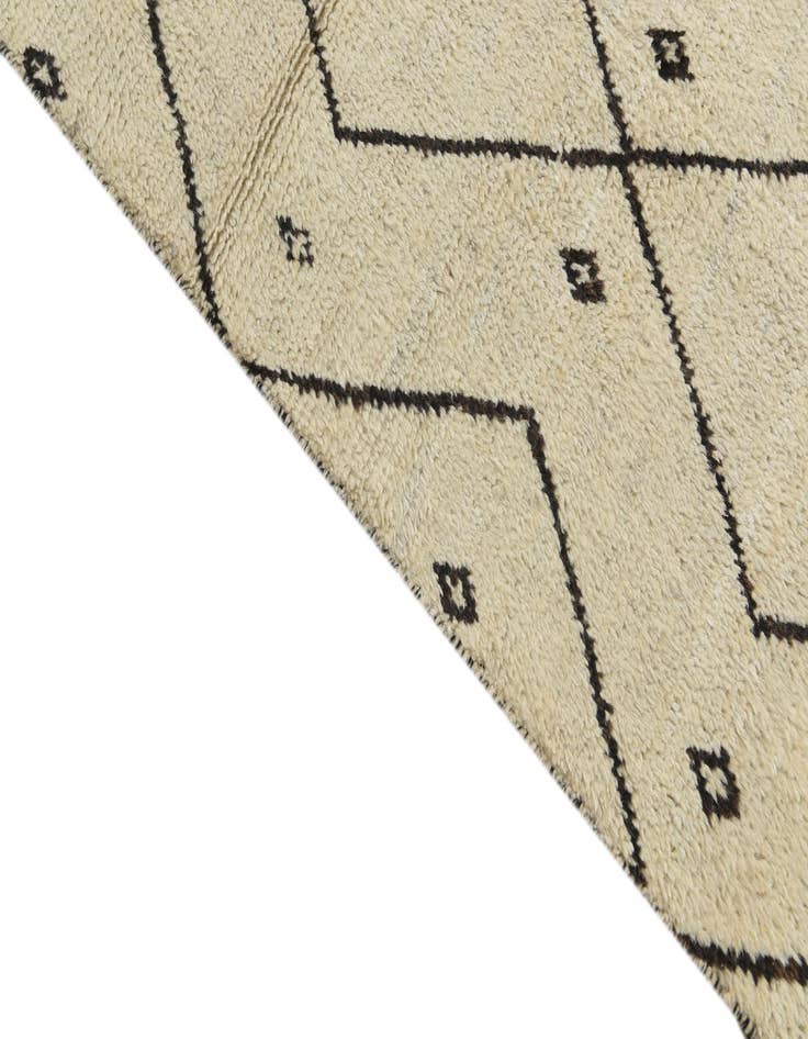 Detail image of 6' x 9' 3 Hand Knotted Moroccan Wool Rug