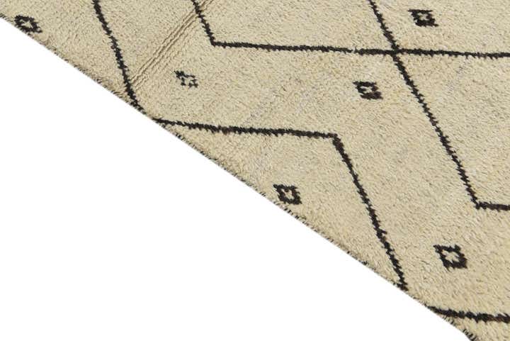 6' x 9' 3 Hand Knotted Moroccan Wool Rug