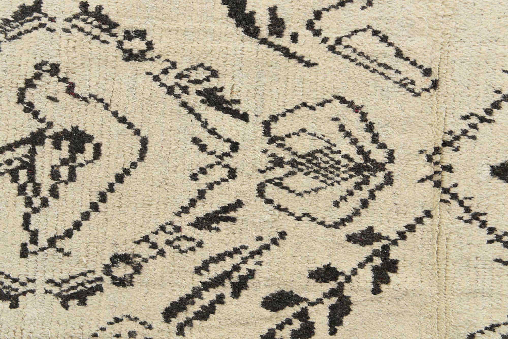 7' 10 x 10' 8 Hand Knotted Moroccan Wool Rug