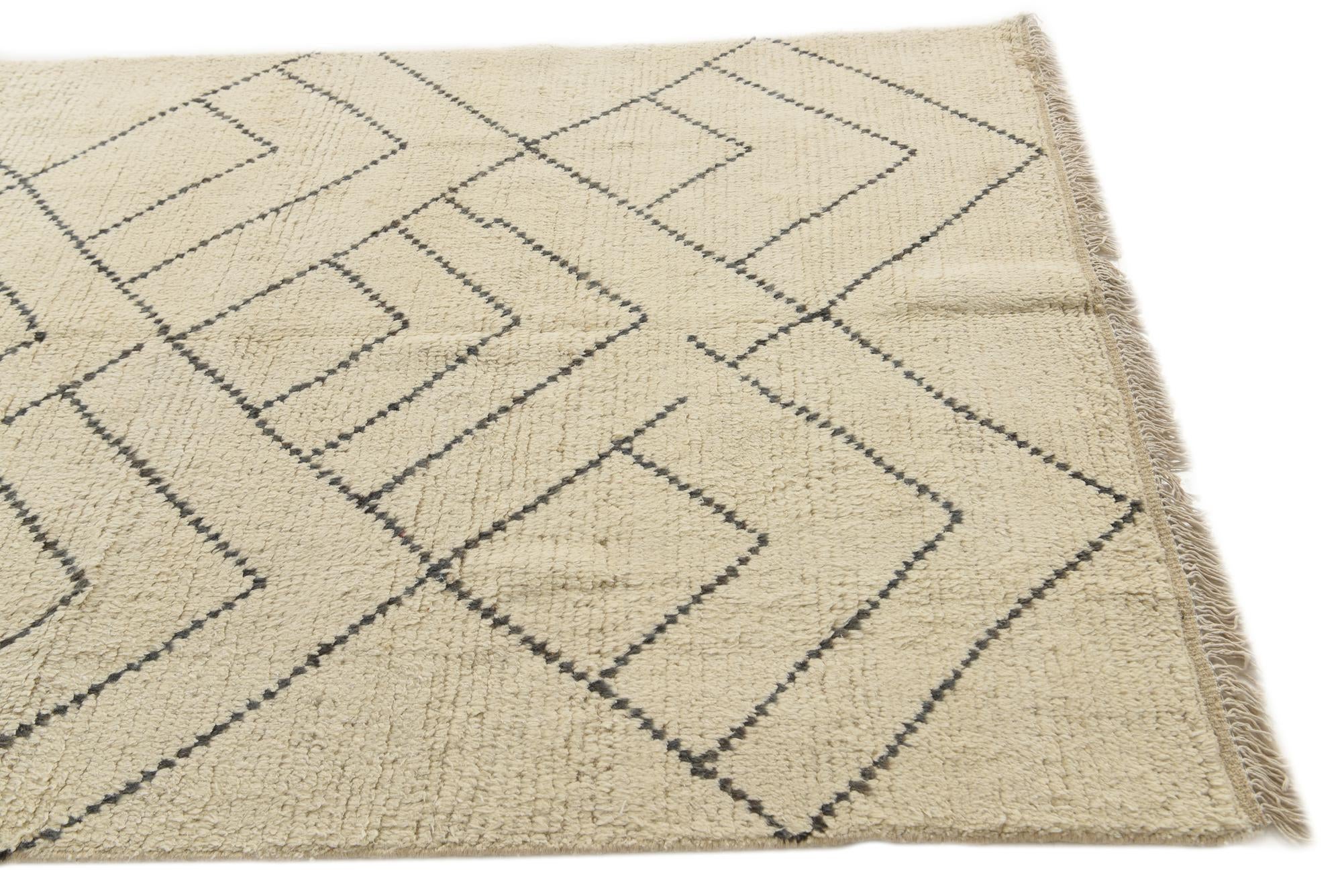 5' x 8' 1 Hand Knotted Moroccan Wool Rug