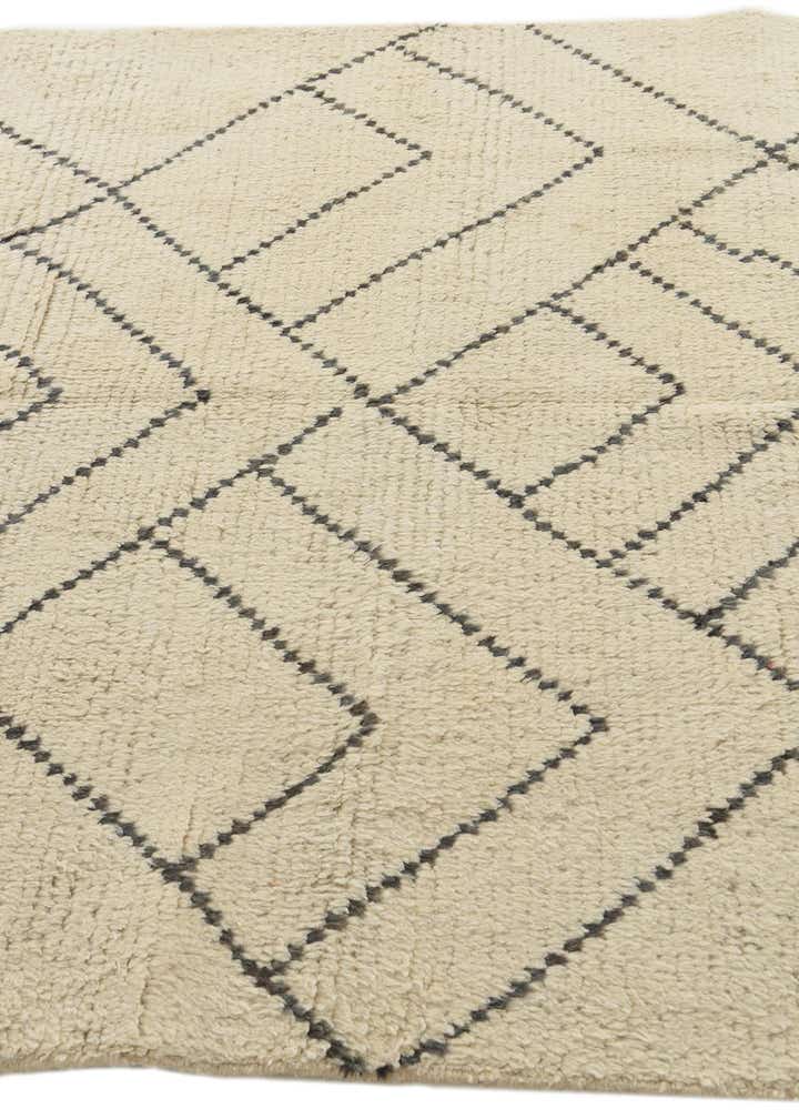 5' x 8' 1 Hand Knotted Moroccan Wool Rug