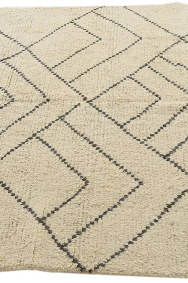 Detail image of 5' x 8' 1 Hand Knotted Moroccan Wool Rug