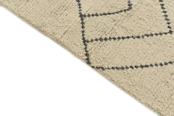 5' x 8' 1 Hand Knotted Moroccan Wool Rug