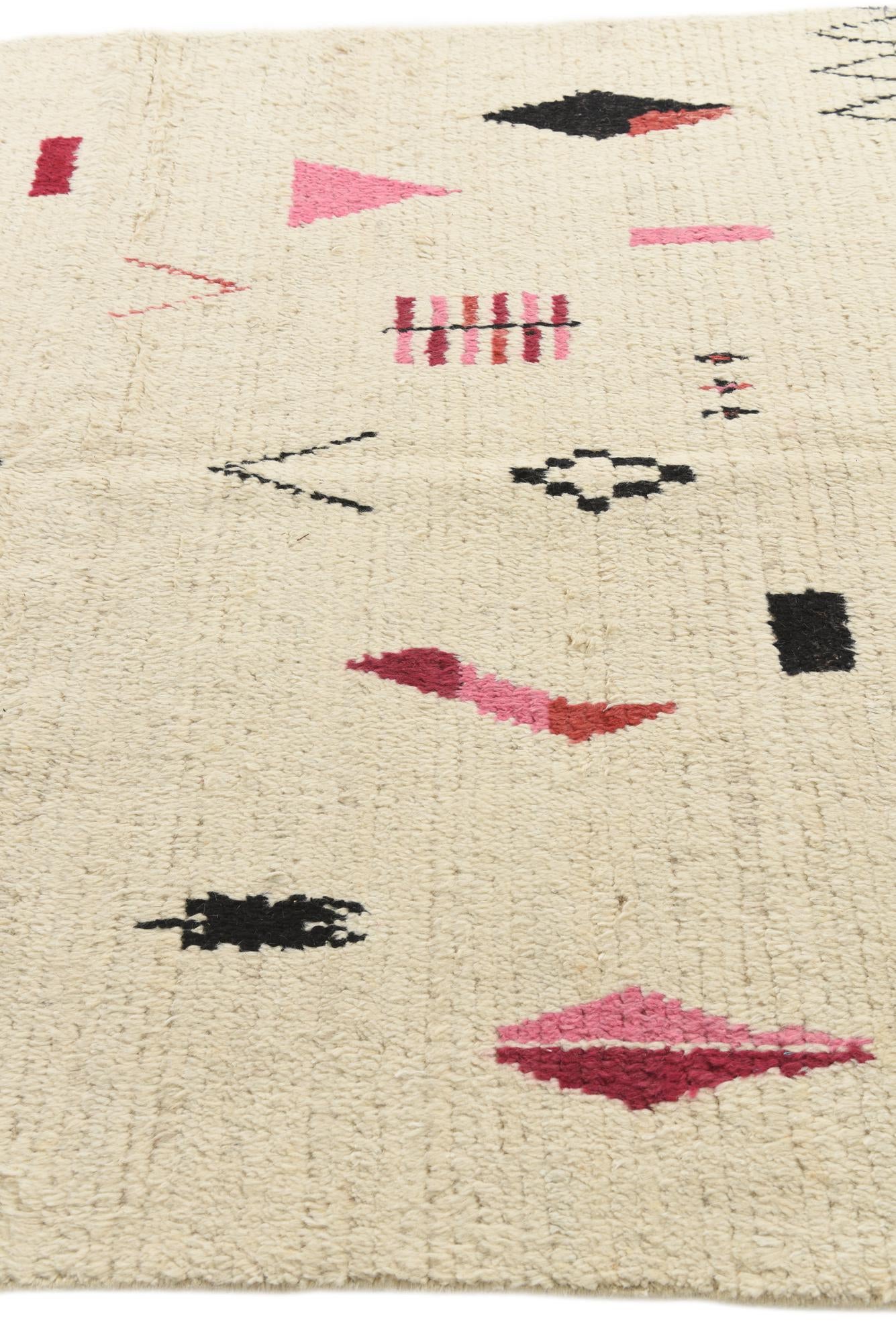 5' 10 x 9' 8 Hand Knotted Moroccan Wool Rug