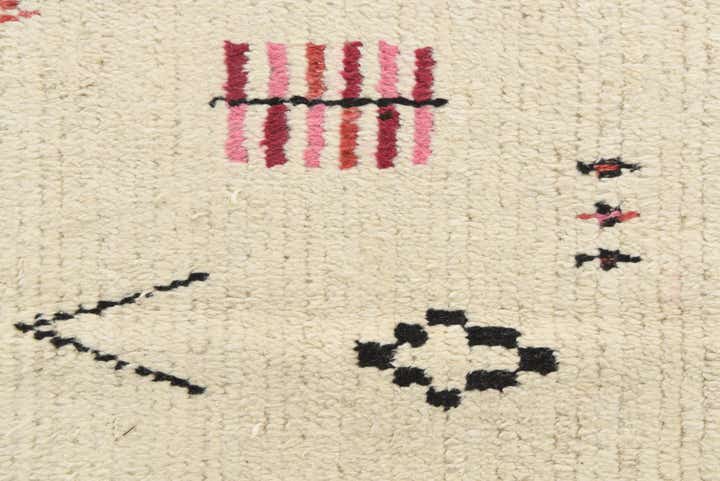 5' 10 x 9' 8 Hand Knotted Moroccan Wool Rug