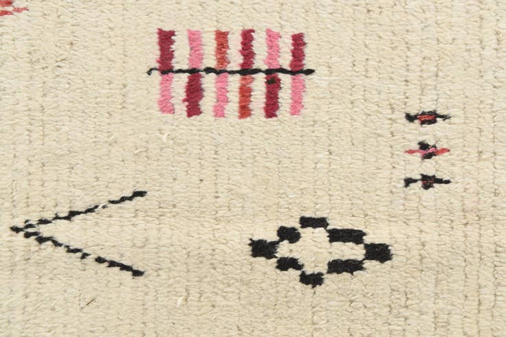 Detail image of 5' 10 x 9' 8 Hand Knotted Moroccan Wool Rug