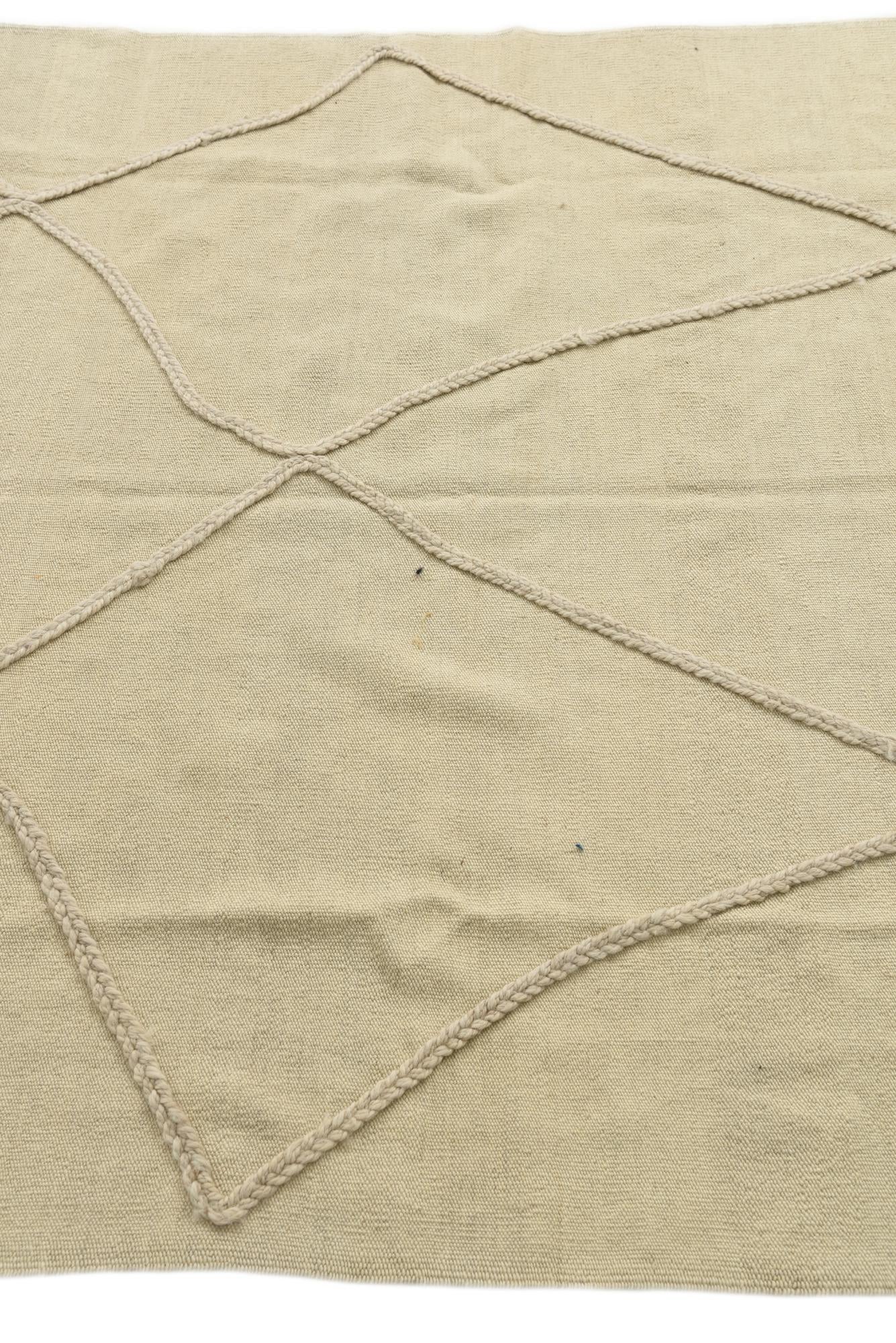 4' 10 x 6' 8 Hand Knotted Moroccan Wool Rug