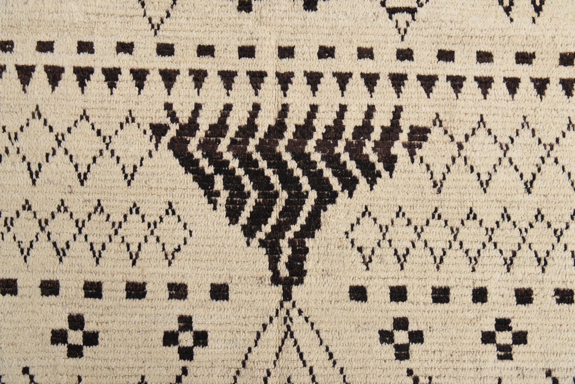 8' 2 x 10' 2 Hand Knotted Moroccan Wool Rug