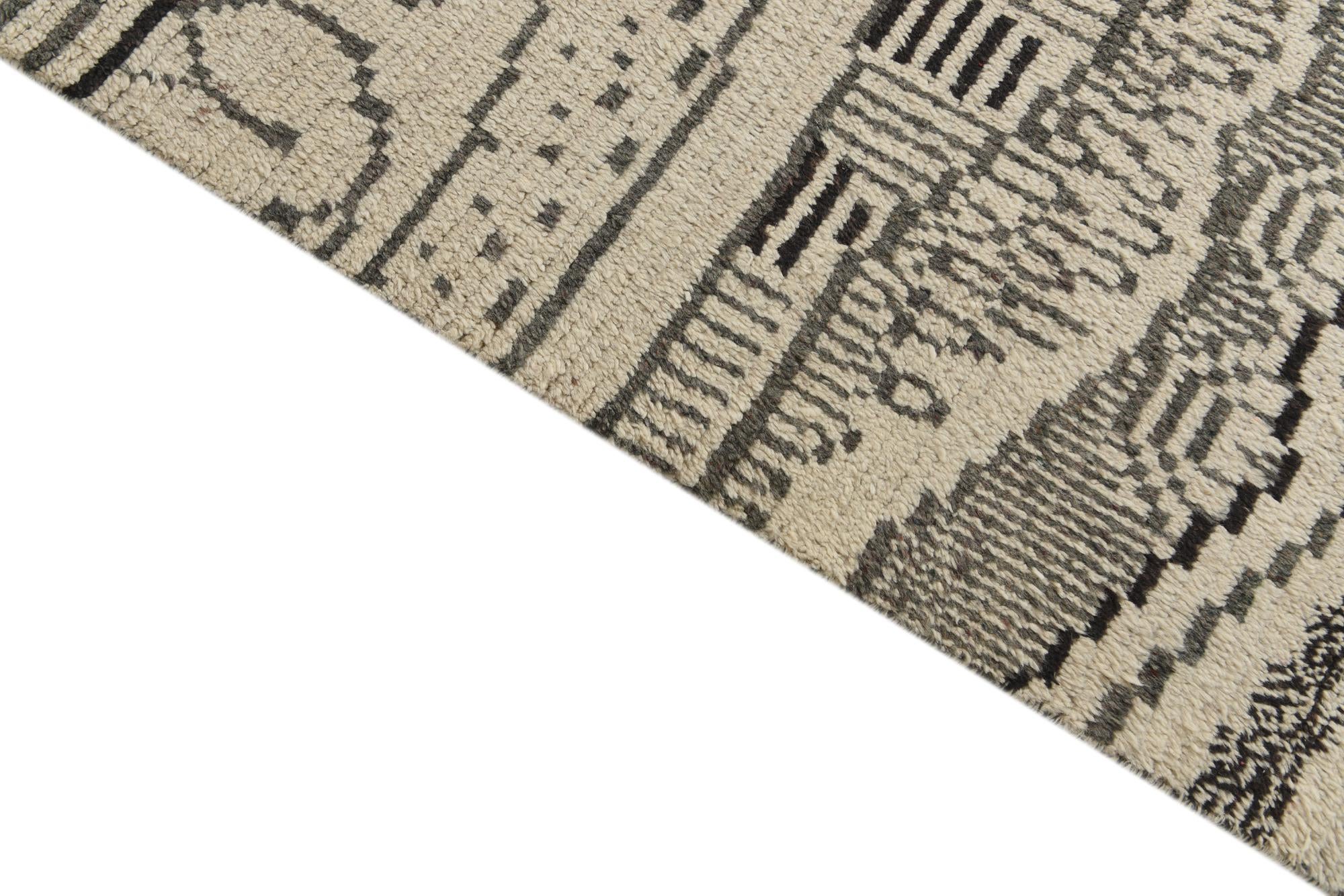8' 1 x 10' 2 Hand Knotted Moroccan Wool Rug