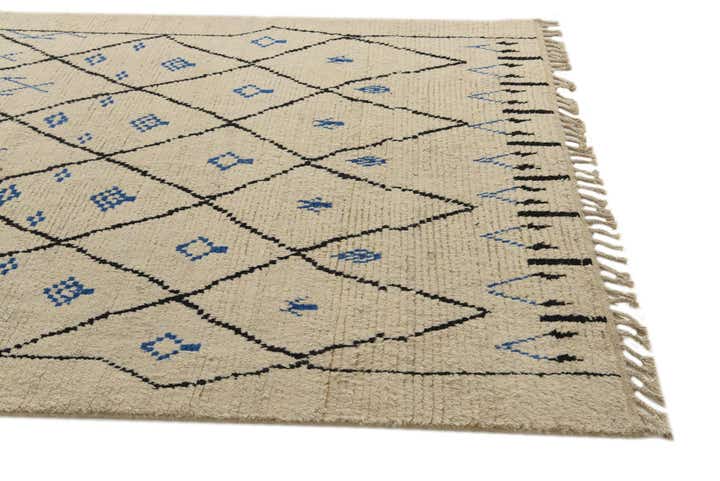 6' x 9' 3 Hand Knotted Moroccan Wool Rug