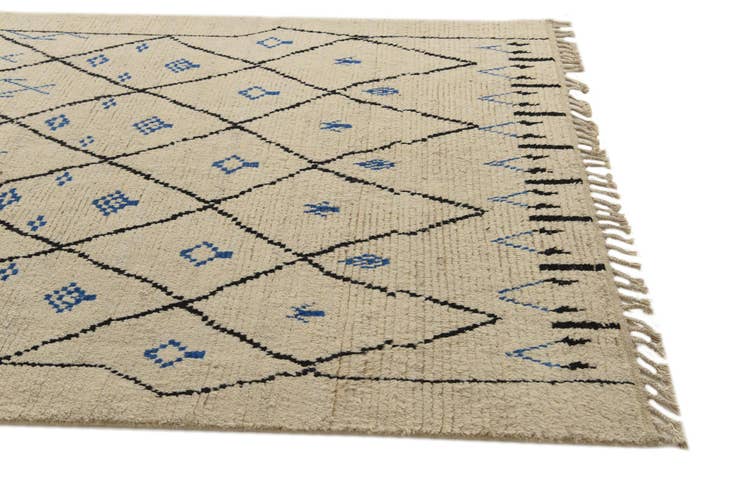 Detail image of 6' x 9' 3 Hand Knotted Moroccan Wool Rug