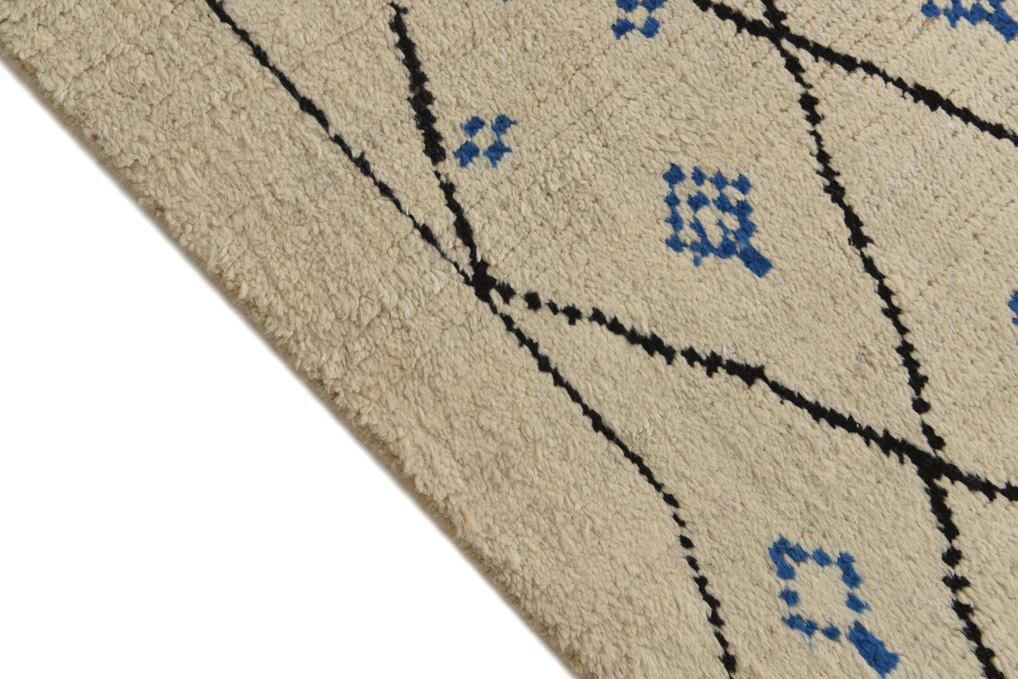 6' x 9' 3 Hand Knotted Moroccan Wool Rug