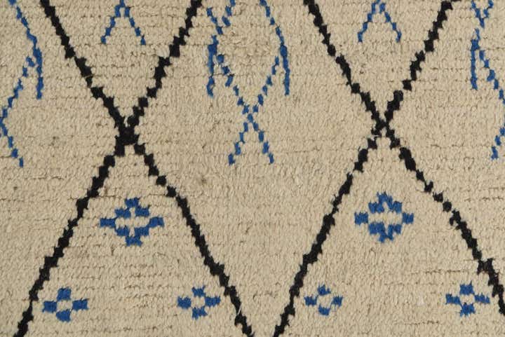 6' x 9' 3 Hand Knotted Moroccan Wool Rug