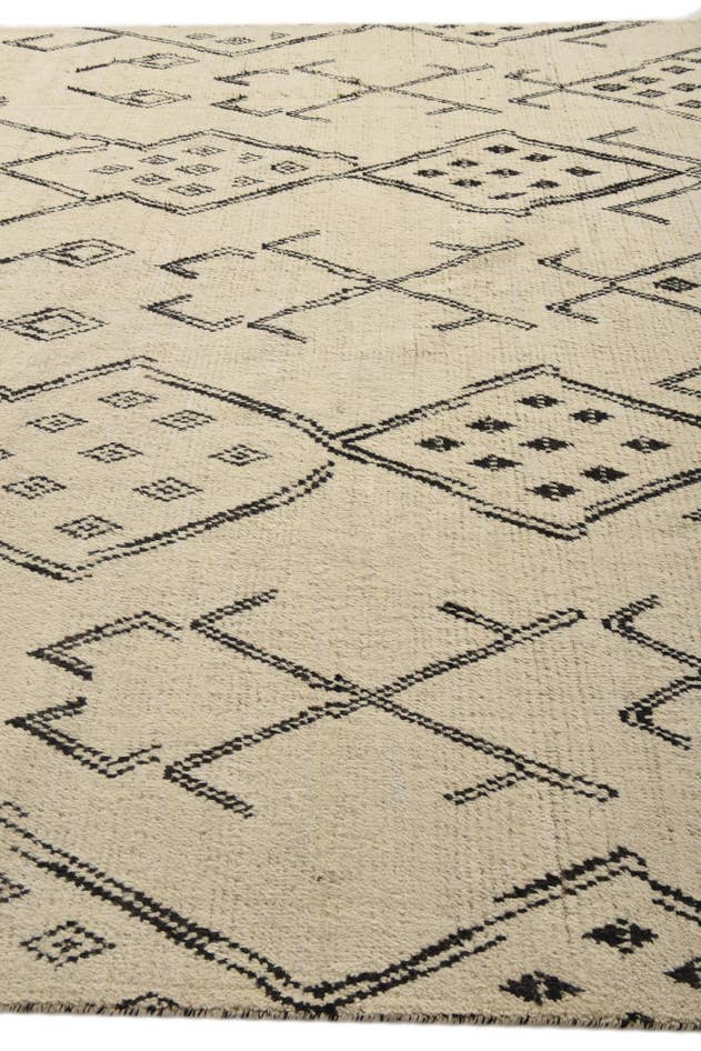 Detail image of 10' x 14' 7 Hand Knotted Moroccan Wool Rug