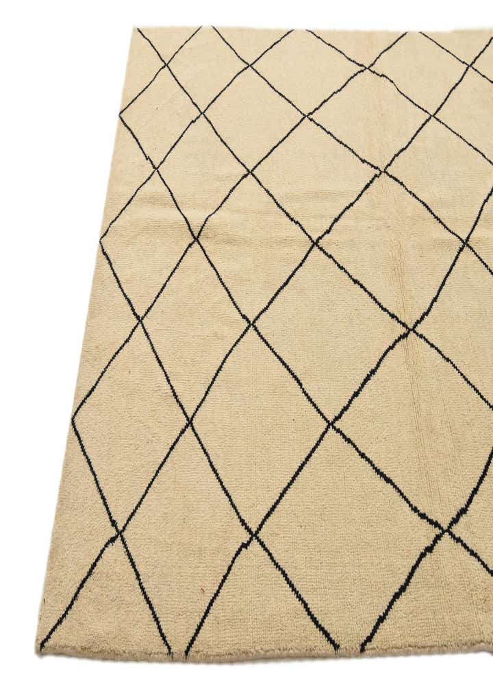 5' 5 x 8' 2 Hand Knotted Moroccan Wool Rug