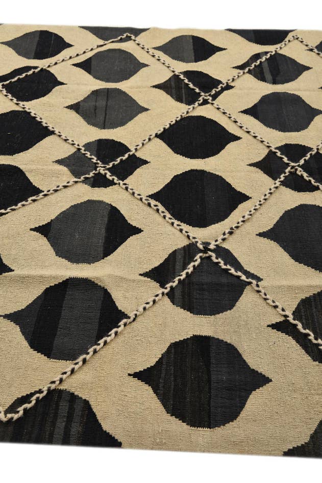 Detail image of 6' 5 x 7' 10 Hand Knotted Moroccan Wool Rug