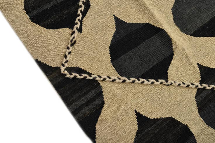 Detail image of 6' 5 x 7' 10 Hand Knotted Moroccan Wool Rug