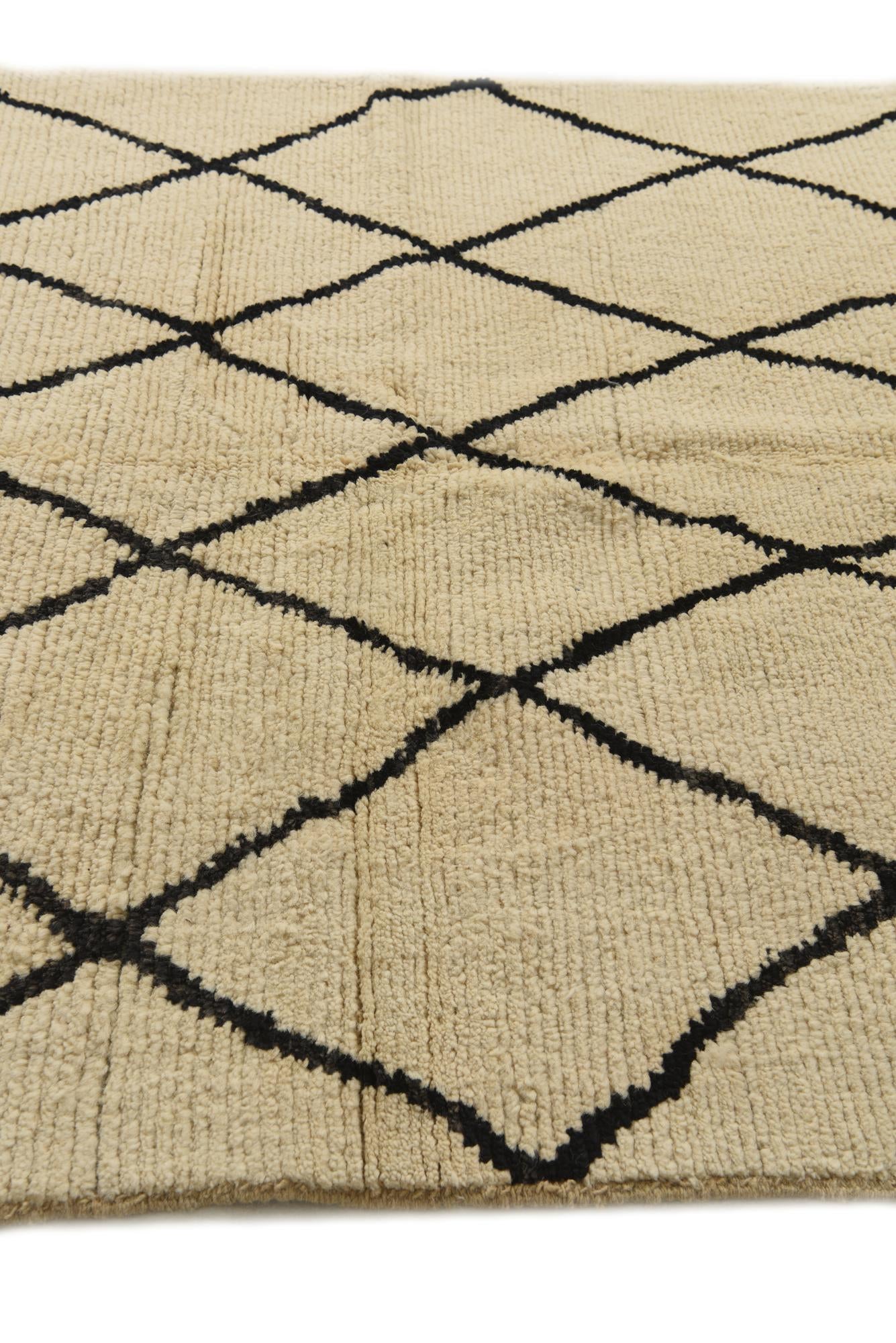 5' 2 x 7' 6 Hand Knotted Moroccan Wool Rug