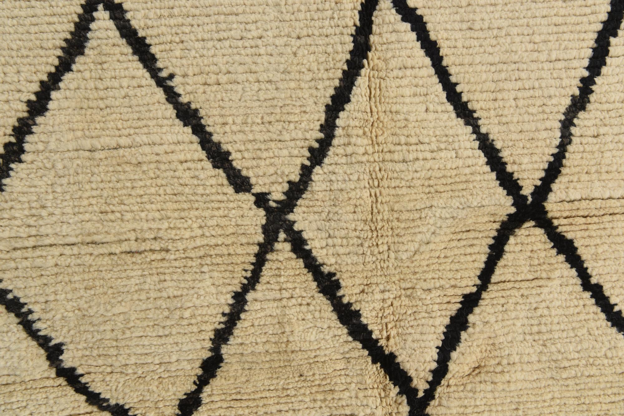 5' 2 x 7' 6 Hand Knotted Moroccan Wool Rug
