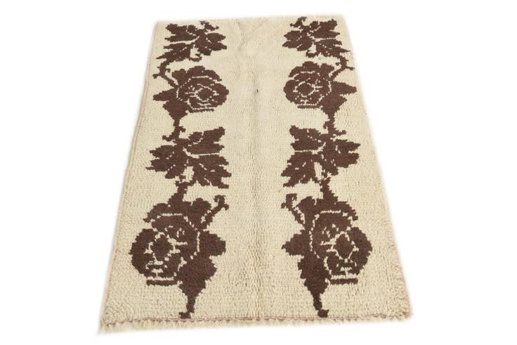 Detail image of 2' 6 x 4' 7 Hand Knotted Moroccan Wool Rug