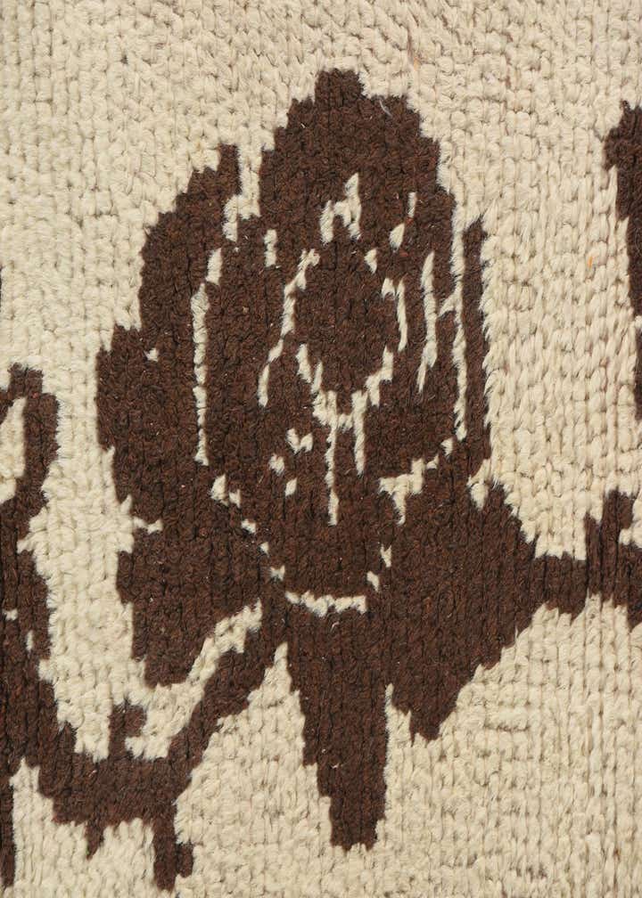 2' 6 x 4' 7 Hand Knotted Moroccan Wool Rug