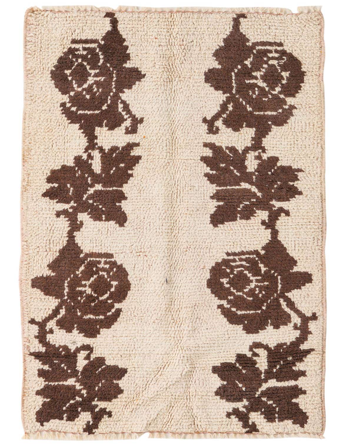 2' 6 x 4' 7 Hand Knotted Moroccan Wool Rug