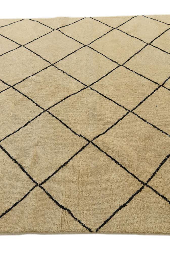5' 6 x 8' Hand Knotted Moroccan Wool Rug