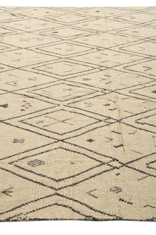 Detail image of 9' 10 x 14' 7 Hand Knotted Moroccan Wool Rug