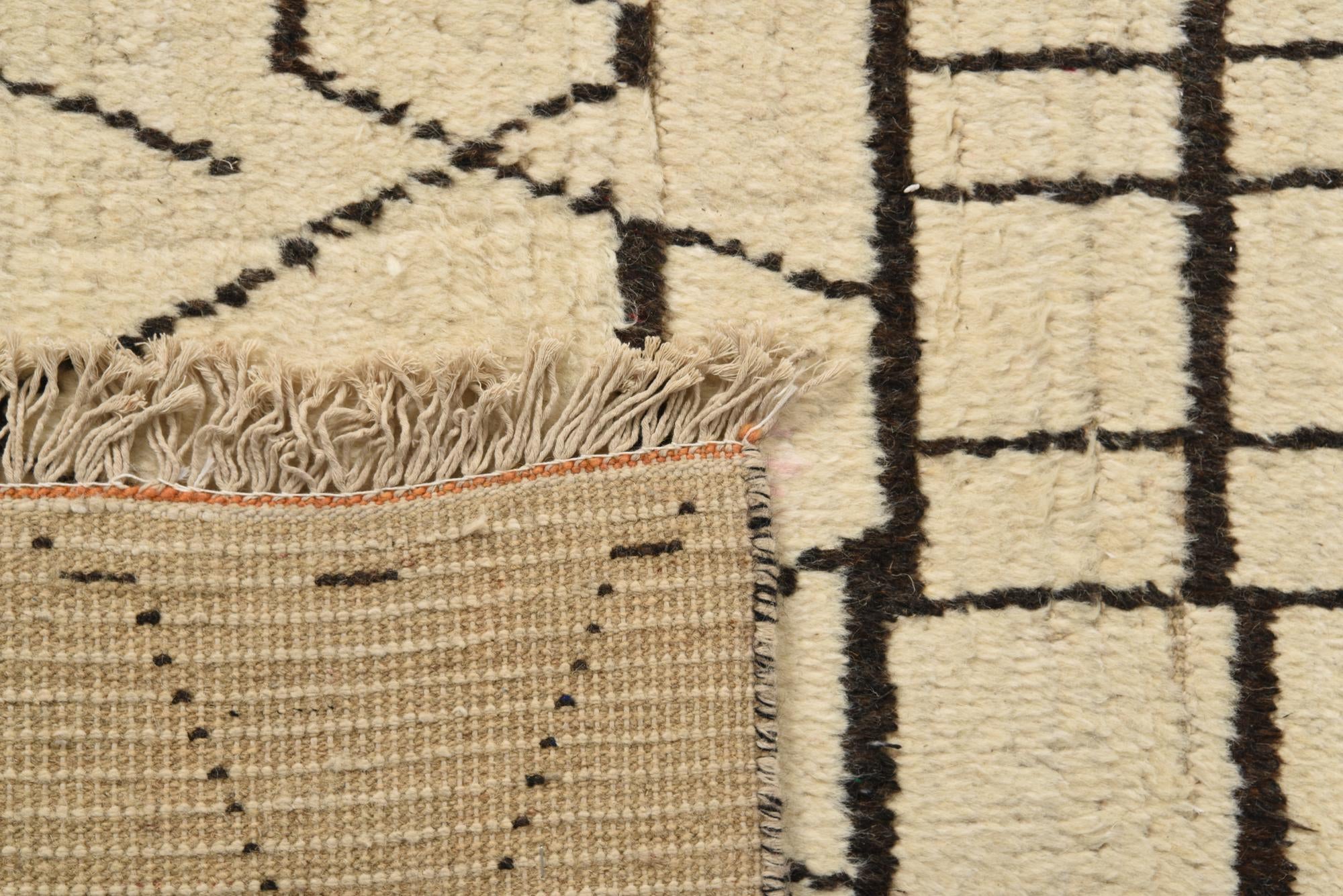 365cm x 480cm Hand Knotted Moroccan Wool Rug