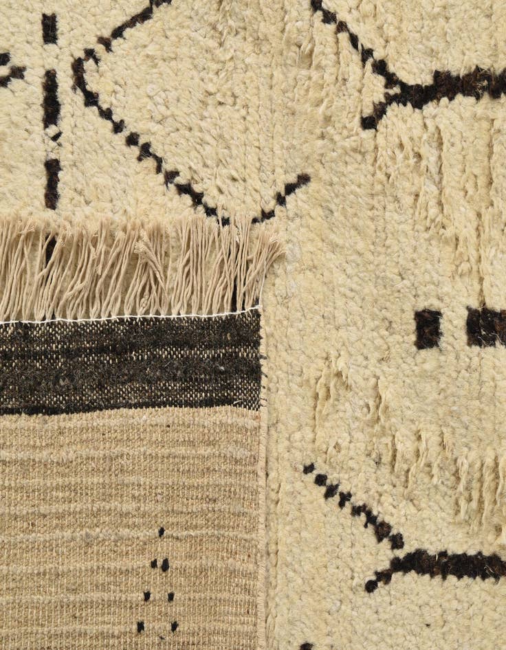 Detail image of 8' x 10' 10  Hand Knotted Moroccan Wool Rug