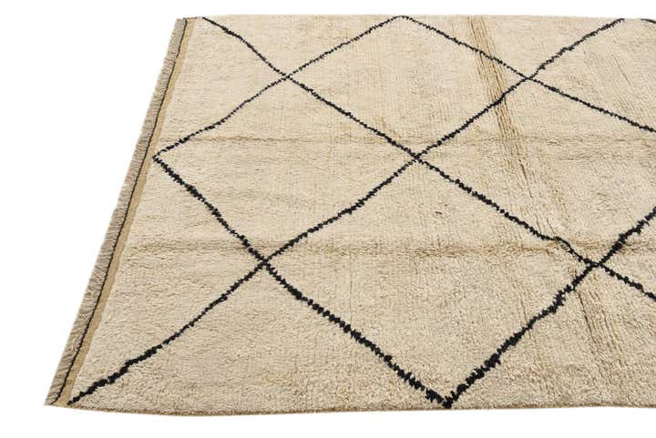 5' 2 x 7' 5 Hand Knotted Moroccan Wool Rug
