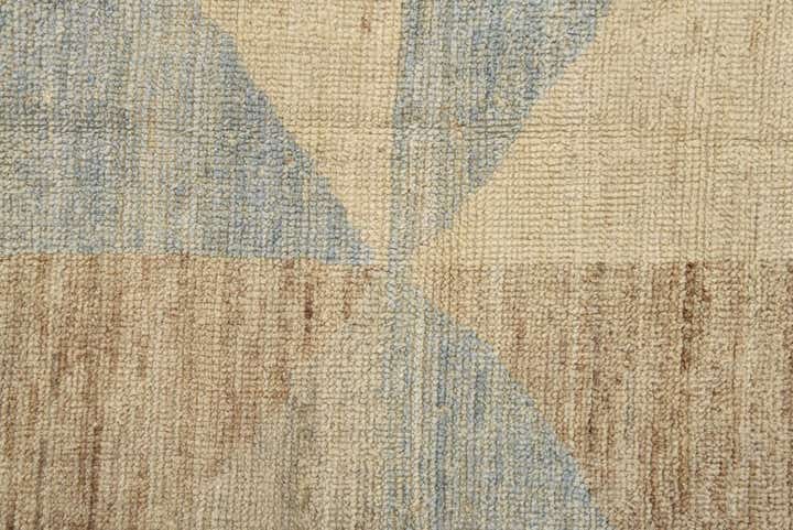 7' 9 x 9' 10 Hand Knotted Moroccan Wool Rug