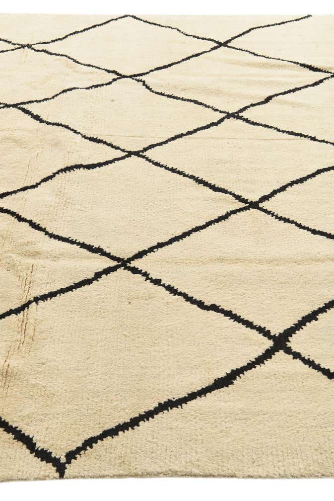 8' x 10' 4 Hand Knotted Moroccan Wool Rug