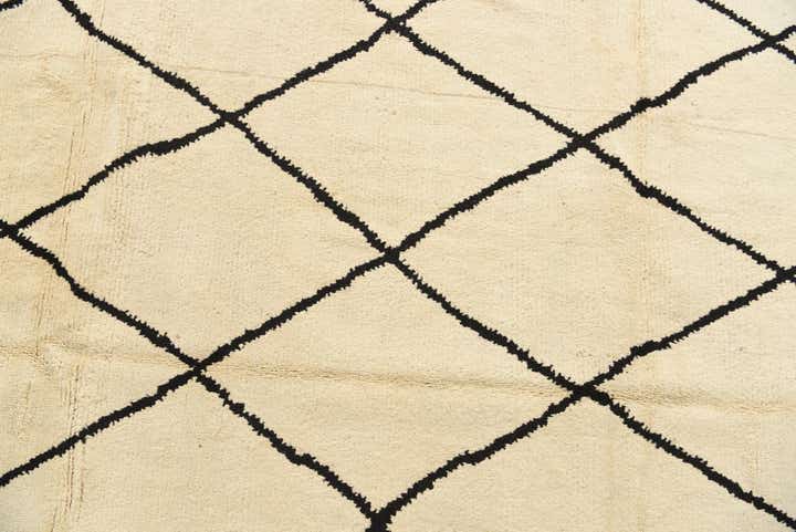 8' x 10' 4 Hand Knotted Moroccan Wool Rug