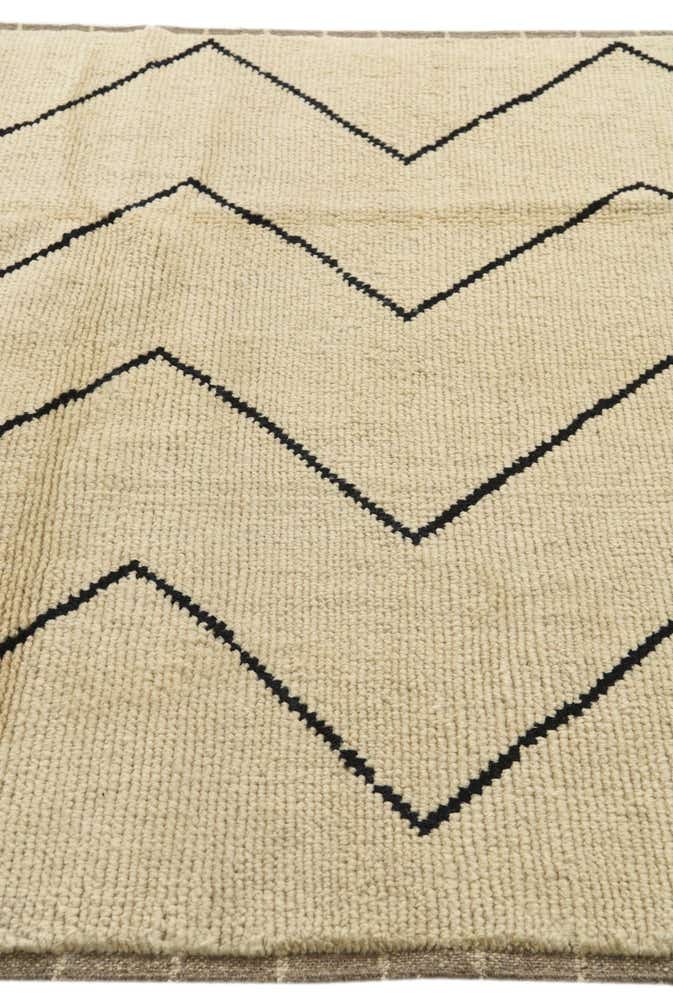 5' 5 x 8' 5 Hand Knotted Moroccan Wool Rug