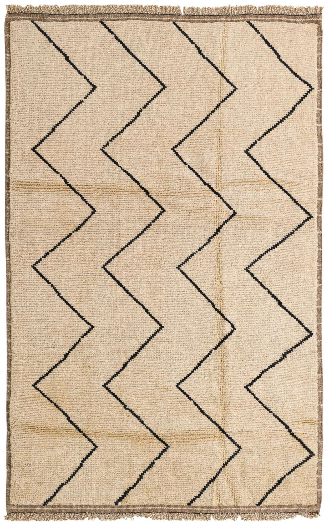 5' 5 x 8' 5 Hand Knotted Moroccan Wool Rug