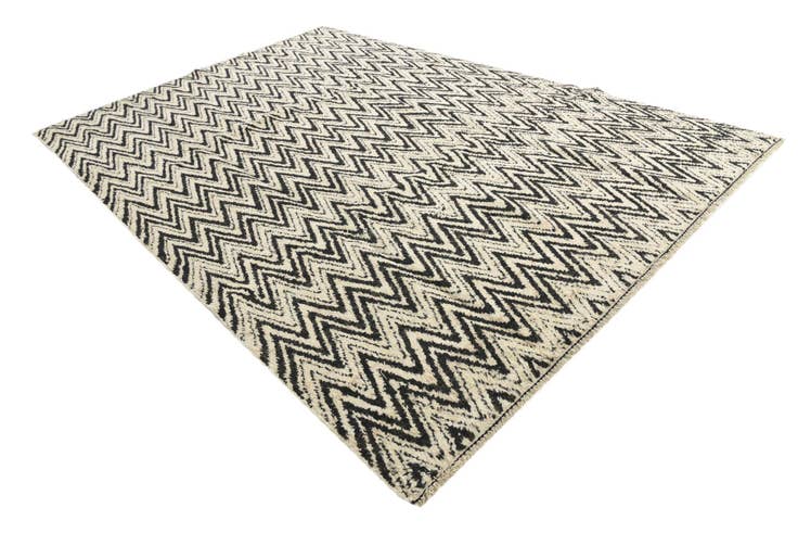 Detail image of 8' 6 x 12' 7 Hand Knotted Moroccan Wool Rug