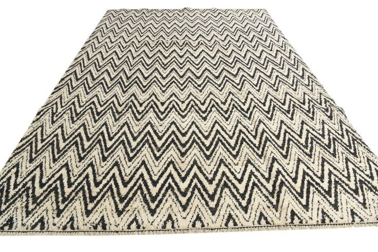 Detail image of 8' 6 x 12' 7 Hand Knotted Moroccan Wool Rug