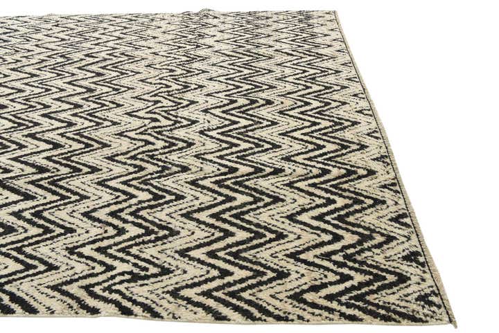 8' 6 x 12' 7 Hand Knotted Moroccan Wool Rug