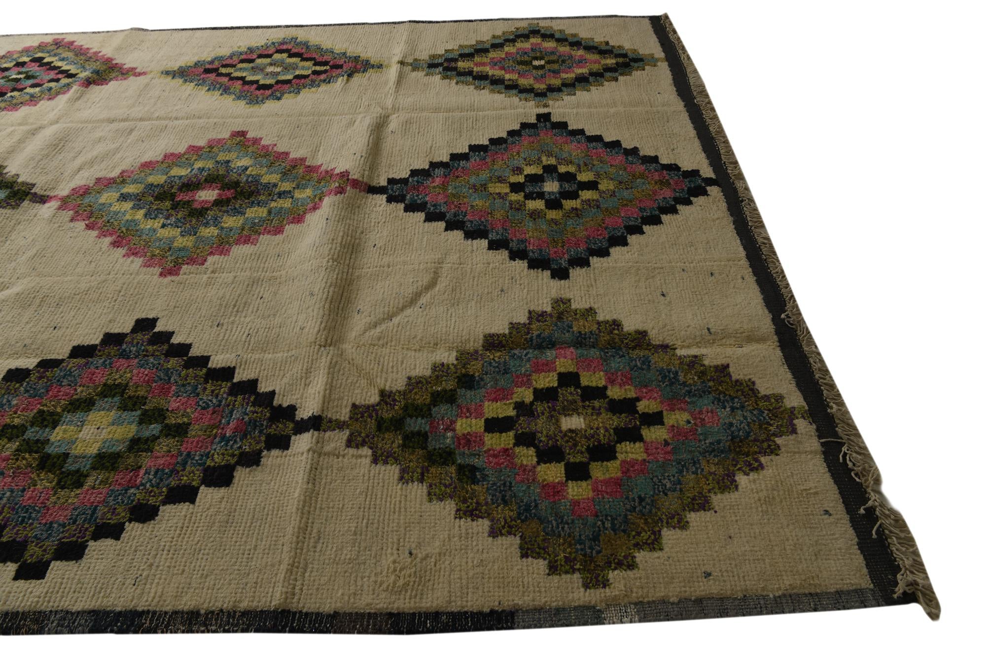 8' 8 x 12' 4 Hand Knotted Moroccan Wool Rug