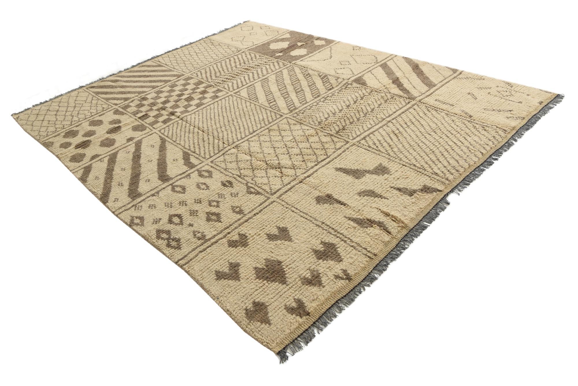 8' 5 x 10' 6 Hand Knotted Moroccan Wool Rug