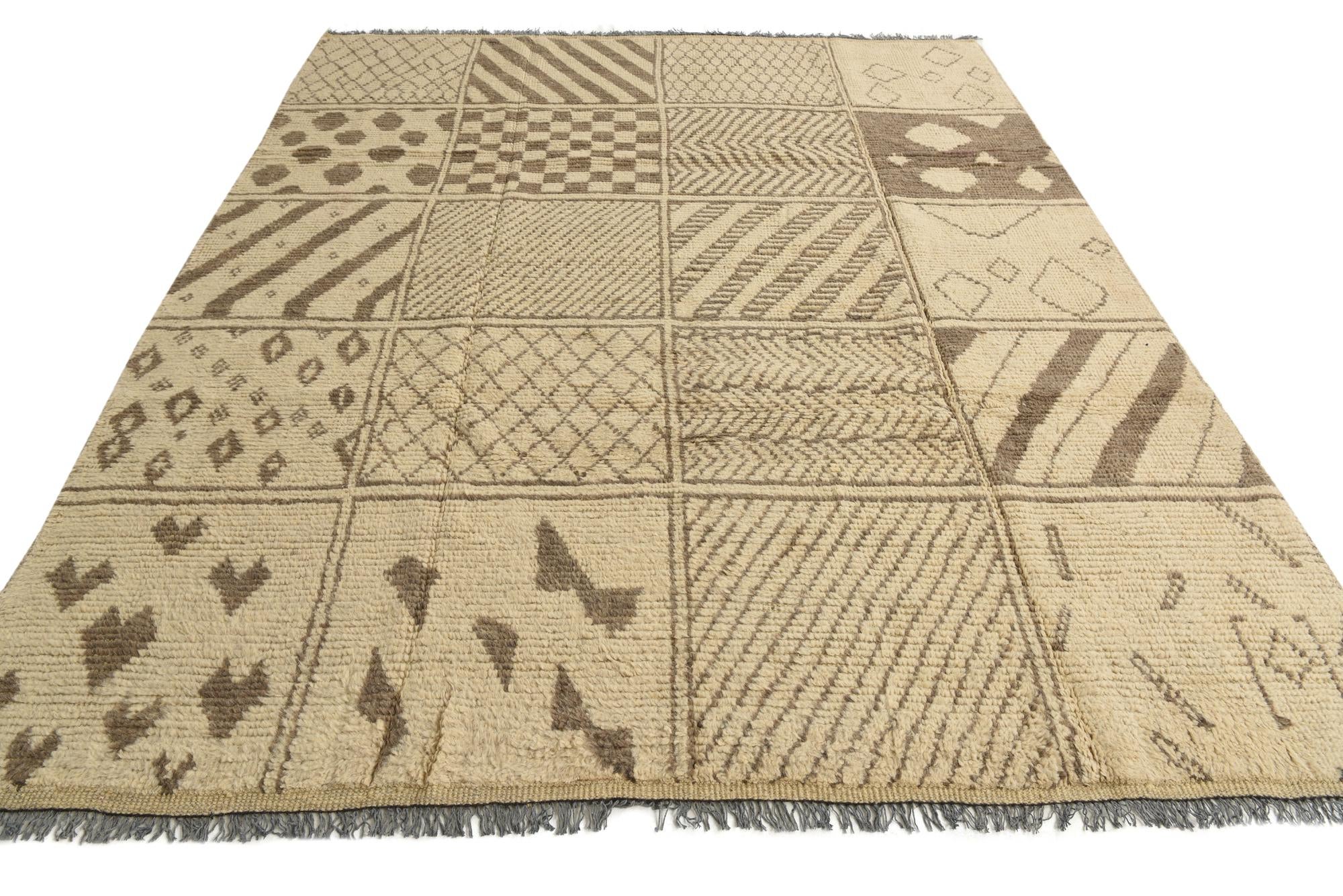 8' 5 x 10' 6 Hand Knotted Moroccan Wool Rug