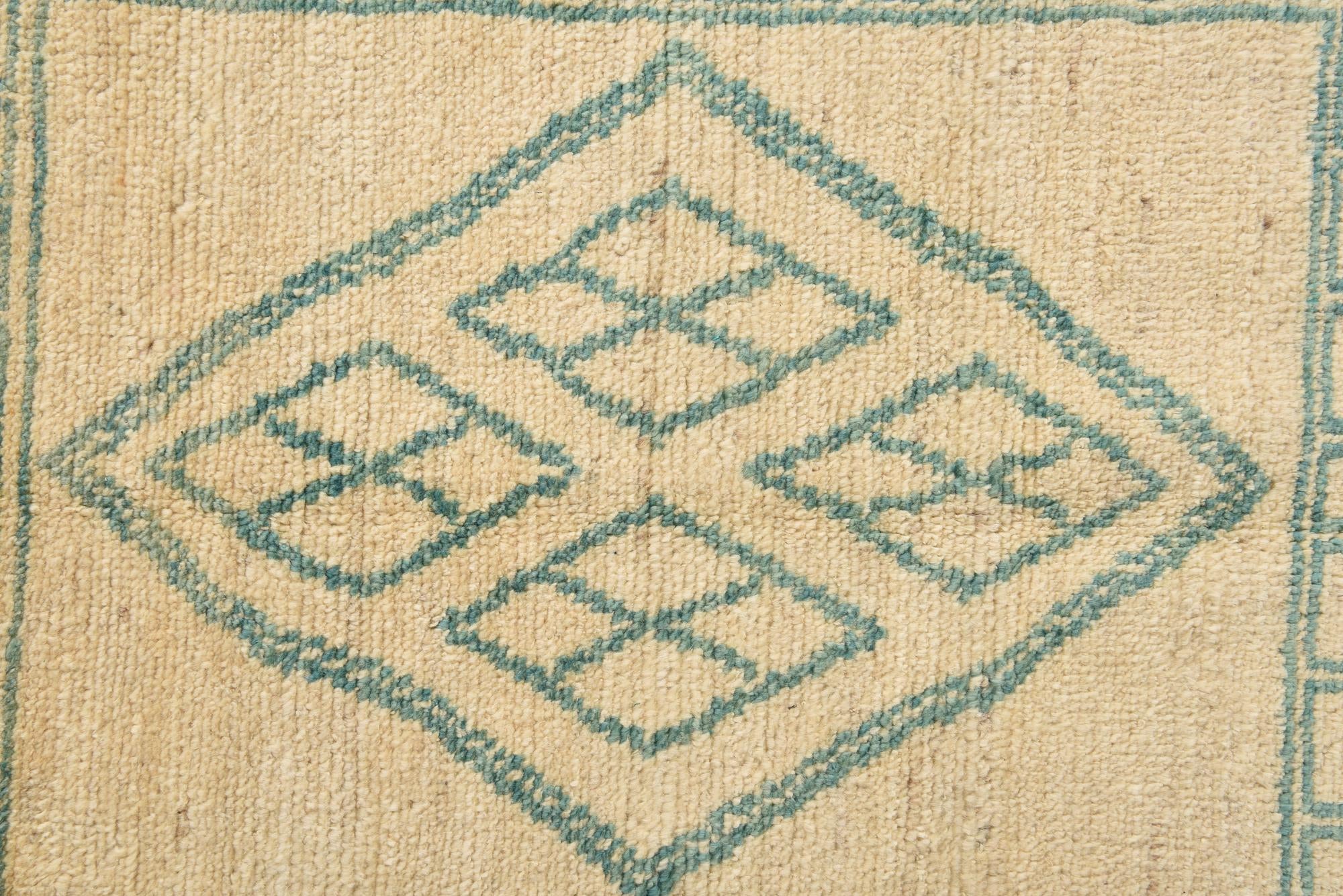 5' 6 x 8' 2 Hand Knotted Moroccan Wool Rug