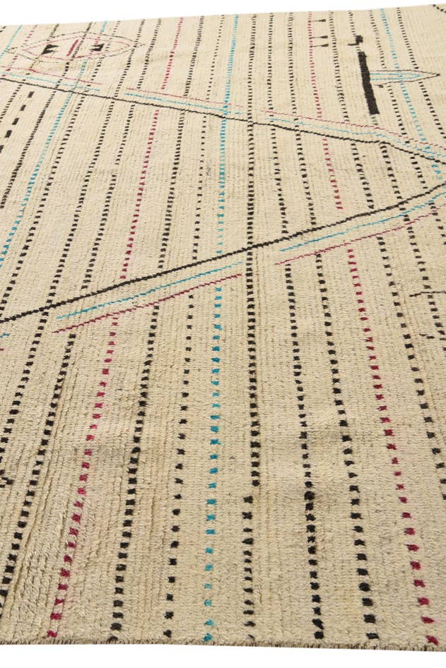 Detail image of 10' x 14' 4 Hand Knotted Moroccan Wool Rug