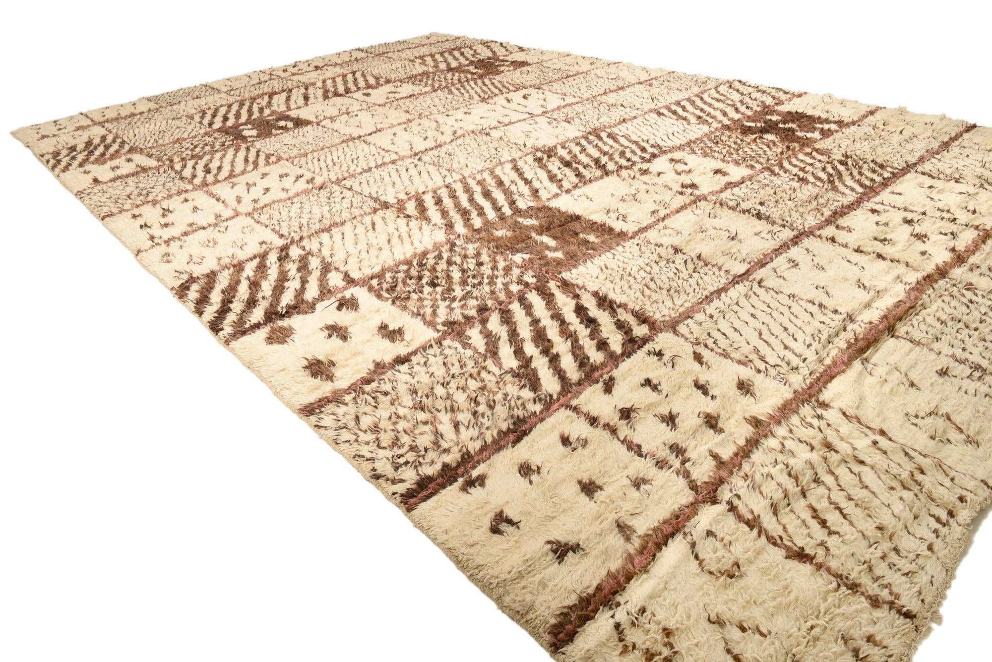 15' 3 x 24' Hand Knotted Moroccan Wool Rug