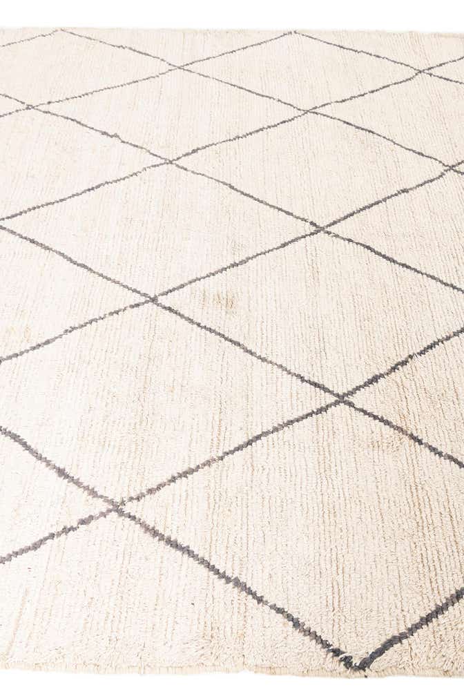 6' 9 x 8' 7 Hand Knotted Moroccan Wool Rug