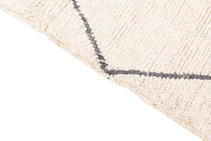 6' 9 x 8' 7 Hand Knotted Moroccan Wool Rug