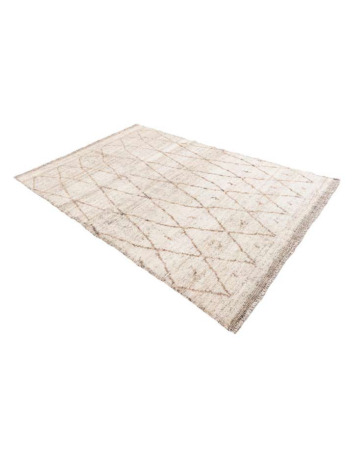 5' x 7' 6 Hand Knotted Moroccan Wool Rug